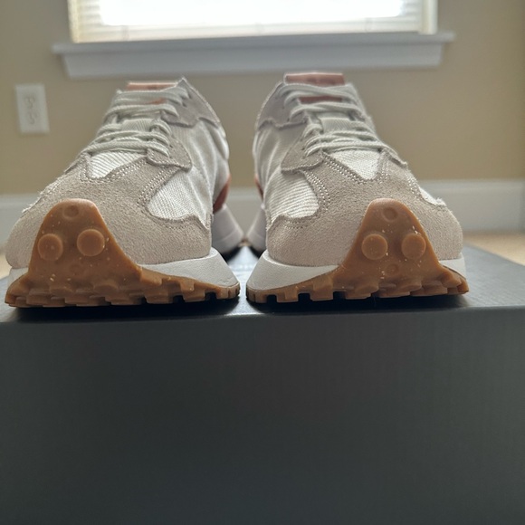 New Balance 327 (Sea Salt/Rust Oxide) Size 8 - Picture 5 of 16